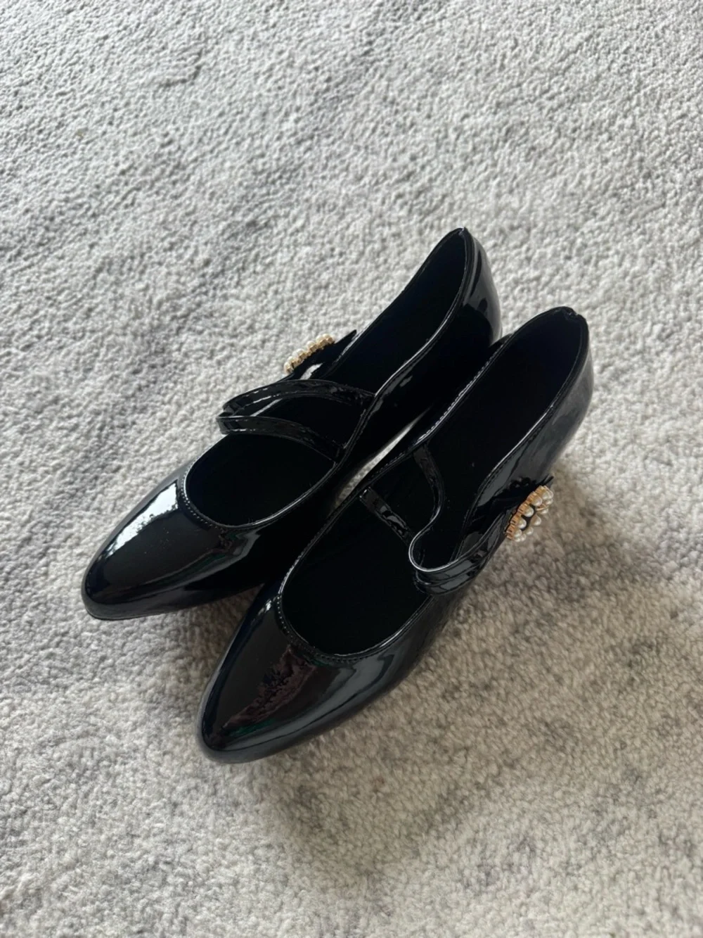 Women’s Black Patent Mary Jane Heels with Pearl Buckle